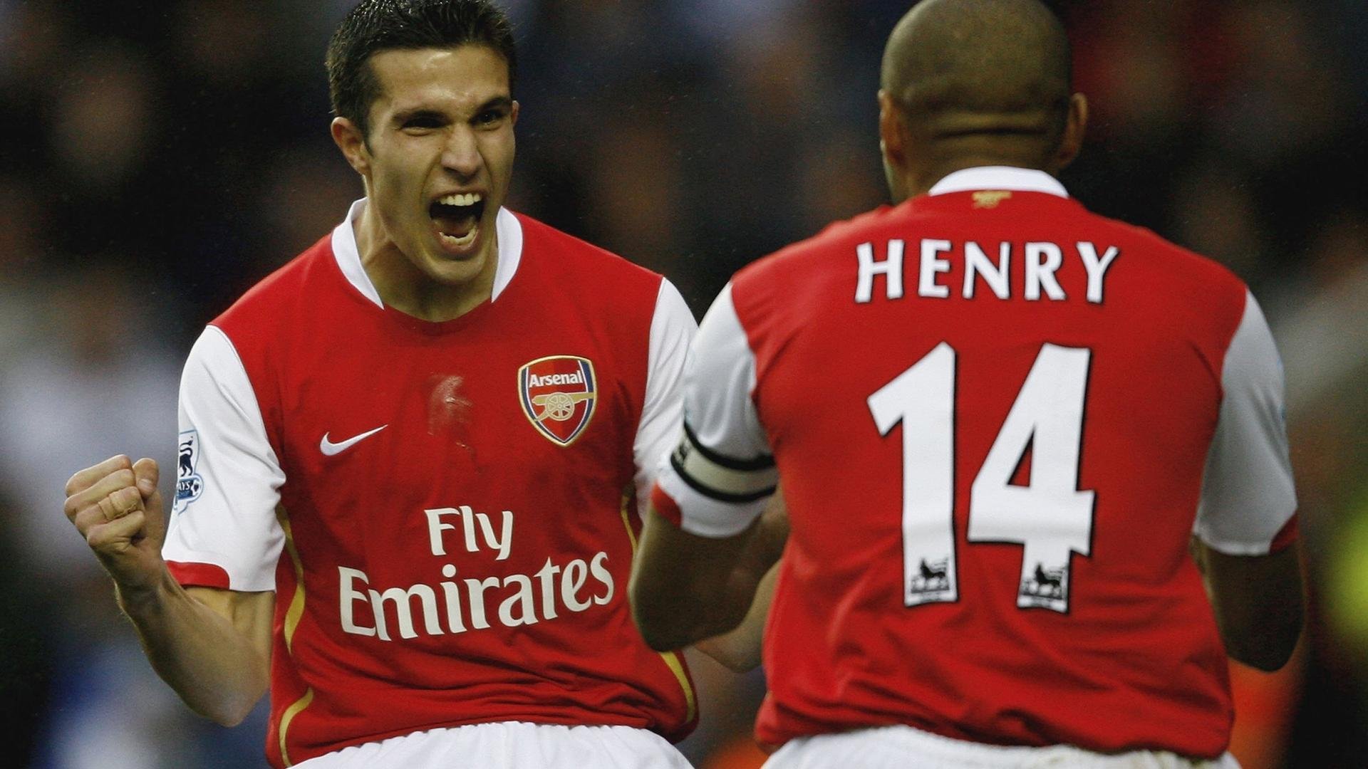 _无人机携手足球：未来场景新体验_，无人机足球天上的前锋