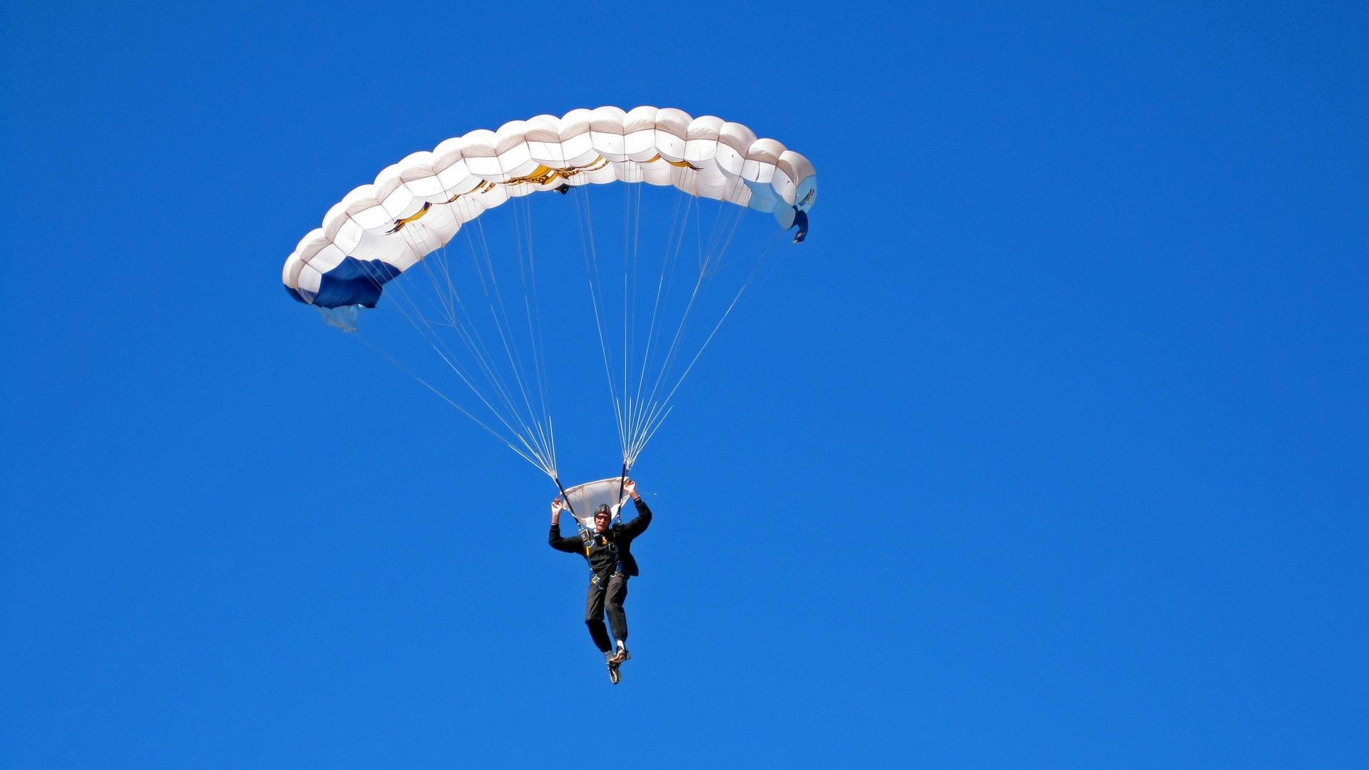 史上最“燃”关键三分，哪一球让你血脉贲张？