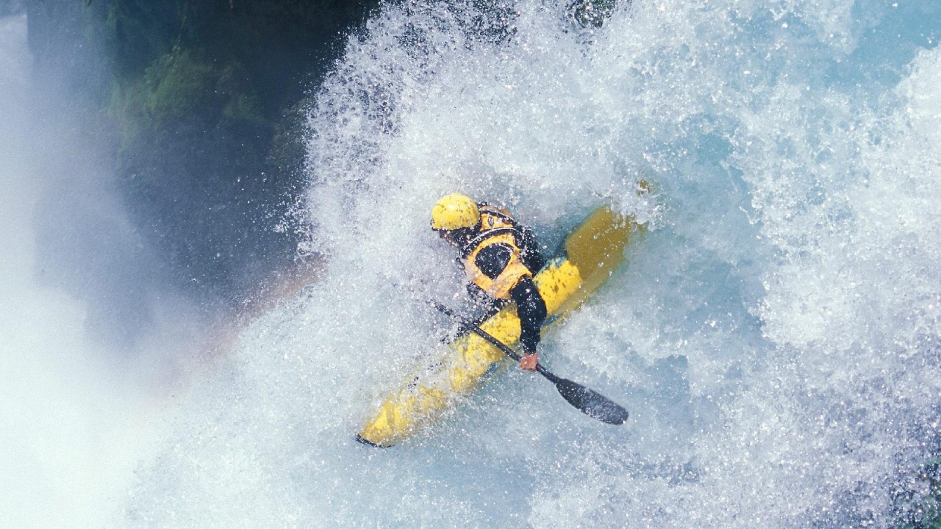 托桑·埃夫布奥姆万成为NBA全球形象代表，埃托奥和布冯相视一笑